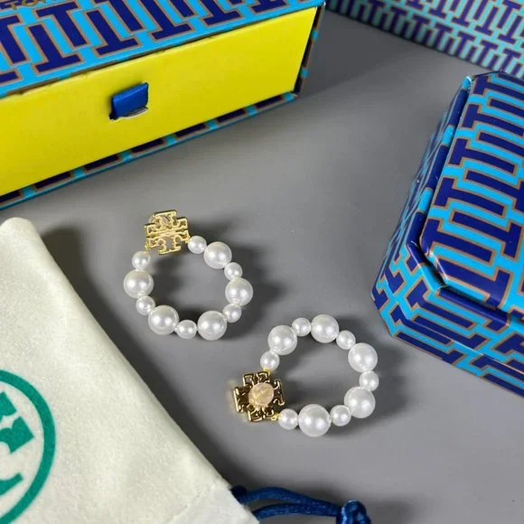 TORY BURCH Pearl Earrings - Picture 6 of 6